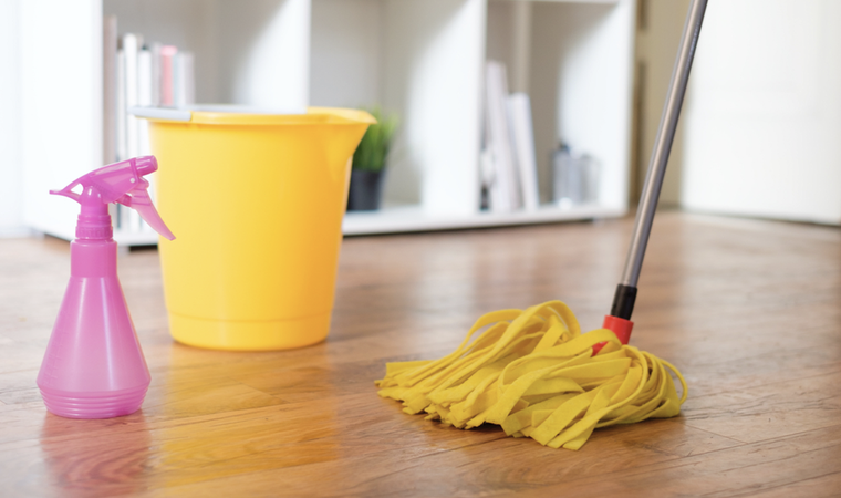 Crea un limpiador de madera casero Foto: Shutterstock