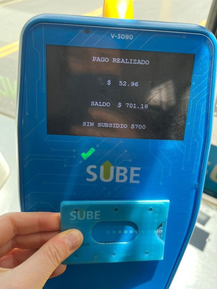 SUBE Solo 113 personas optaron por pagar el valor del boleto completo desde que se anunció la medida Foto: Twitter @BordoniAndres