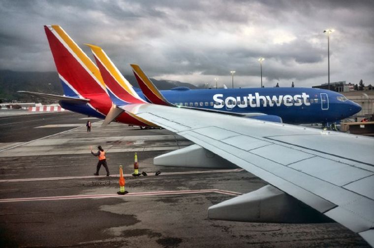 Tras el susto, el avión logró aterrizar sin problemas en Las Vegas