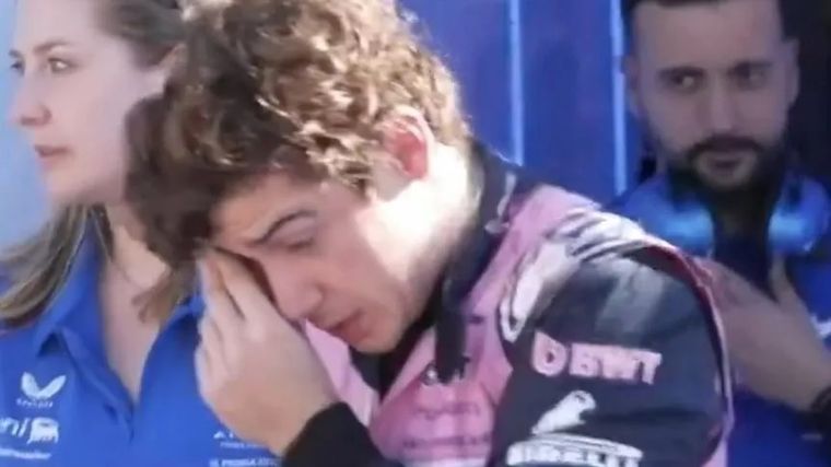 Colapinto sufrió un problema en sus ojos, pero no le impidió terminar la segunda práctica. Foto: captura de TV.&nbsp;