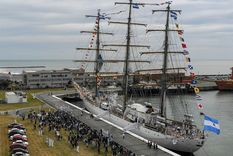 la fragata libertad no puede regresar por un inesperado paro gremial