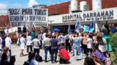 El paro del Hospital Garrahan se enmarca en un contexto de creciente conflicto por las condiciones laborales en el sistema de salud y el presupuesto destinado a hospitales nacionales. El paro del Hospital Garrahan se enmarca en un contexto de creciente conflicto por las condiciones laborales en el sistema de salud y el presupuesto destinado a hospitales nacionales.