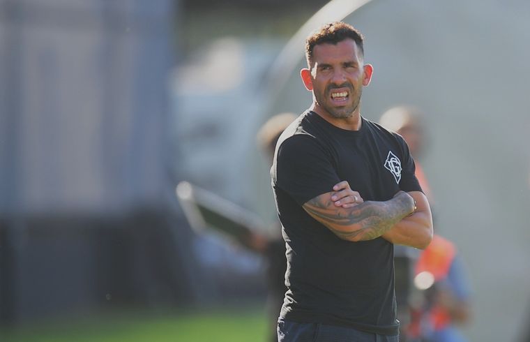 Tevez se volvió a enojar con el arbitraje. Foto: Fotobaires