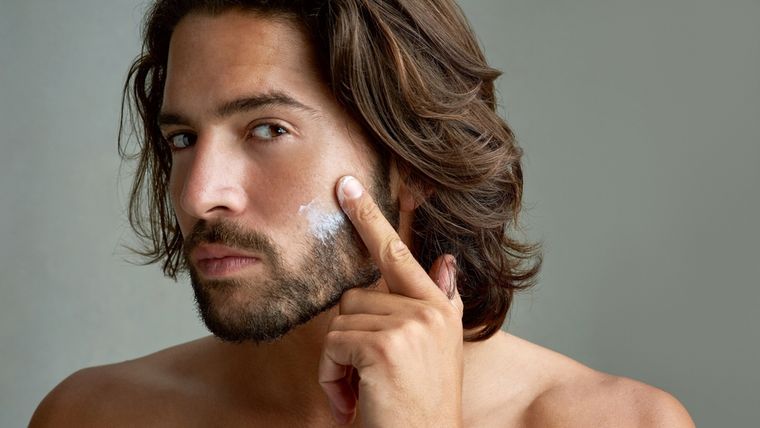 Con el objetivo de proteger a eventuales usuarios, Anmat prohibó una serie de productos cosméticos. Foto: Shutterstock