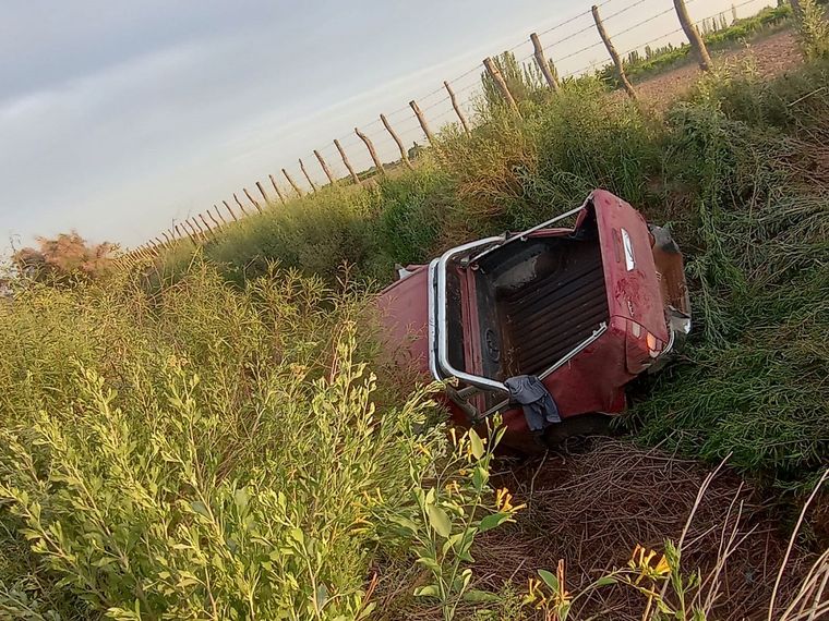 El rodado volcado. Foto: Ministerio de Seguridad