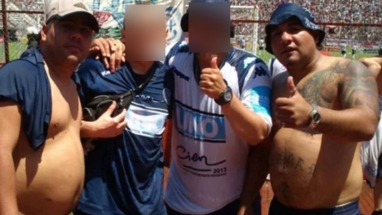 Barras El nano (izquierda) junto al fallecido Camel (derecha).