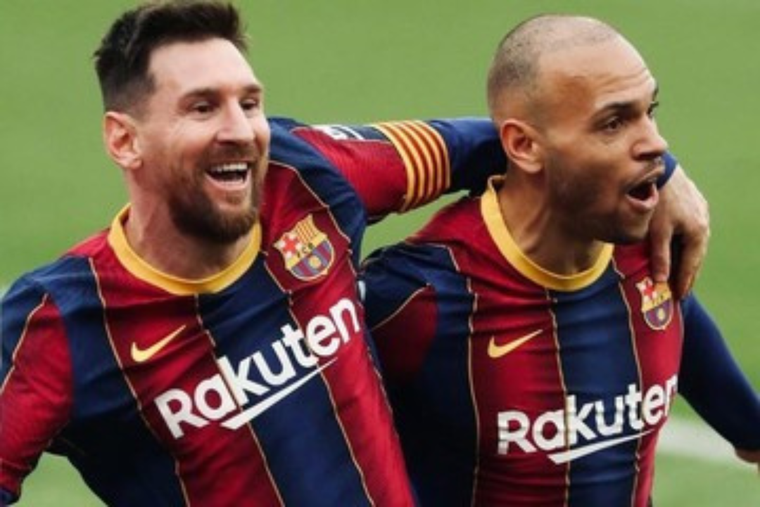 Jugó con Messi en el Barcelona y mañana estará presente en el duelo con el Tomba. Foto: Archivo