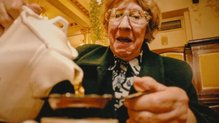 Yiya Murano, la mujer que dividió a la opinión pública entre el espanto y la fascinación mediática. Yiya Murano, la mujer que dividió a la opinión pública entre el espanto y la fascinación mediática.