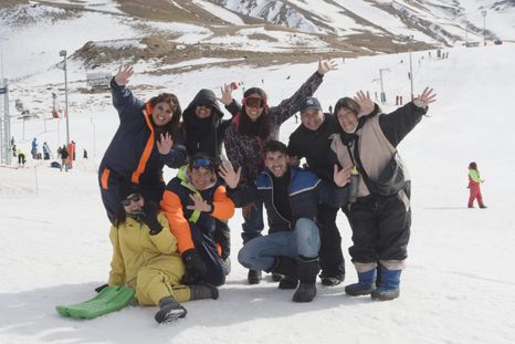 No te pierdas todas las fotos de los amigos que celebraron este domingo en Las Leñas al final de la nota.