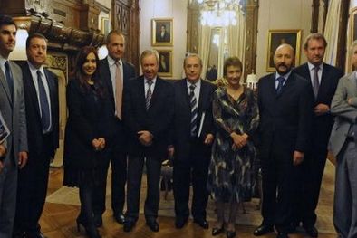 MDZol | Rolando Baldasso estuvo con Cristina y los gobernadores de la OFEPHI. Foto: Presidencia