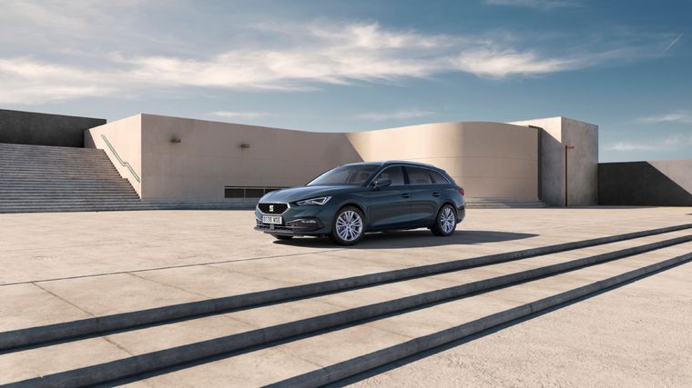 La marca introduce la versión Style a la gama del León e-HYBRID, para ofrecer más opciones a sus clientes.