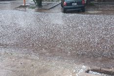 El granizo que se observó esta mañana en San Carlos Foto: Twitter Matías Pascualetti