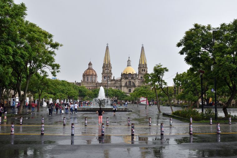 El Caribe mexicano vivirá otra jornada de tormentas mientras un frente frío avanza sobre el norte de México. El Caribe mexicano vivirá otra jornada de tormentas mientras un frente frío avanza sobre el norte de México.