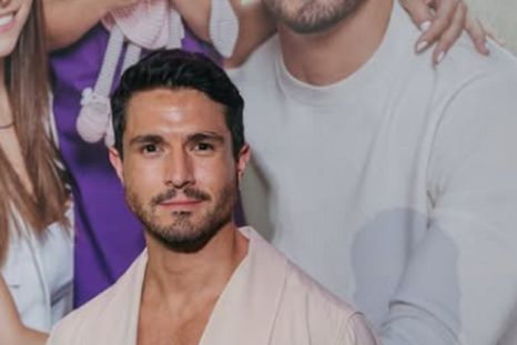 RATING. Chris Pazcal RATING. Chris Pazcal