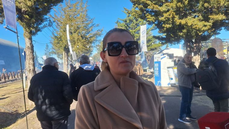 Cynthia Maggioni, vicepresidenta de Emetur, destacó el impacto positivo de la fiesta en General Alvear y alrededores. Cynthia Maggioni, vicepresidenta de Emetur, destacó el impacto positivo de la fiesta en General Alvear y alrededores.