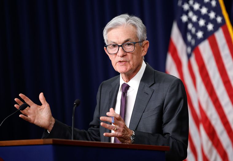 El mercado también empieza a incorporar discusiones sobre el sucesor de Jerome Powell, cuyo mandato concluye a principios de 2026. El mercado también empieza a incorporar discusiones sobre el sucesor de Jerome Powell, cuyo mandato concluye a principios de 2026.
