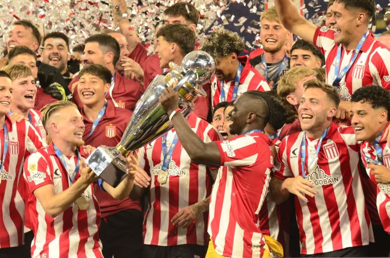 Estudiantes, además del título, se aseguró la clasificación a la Copa Libertadores.