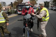 Las autoridades chilenas han impuesto un confinamiento estricto que afecta en torno al 70% de la población. (Fuente: GETTY IMAGES)