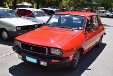 empleados de una fabrica de cordoba salvaron el ultimo renault 12 antes de que sea destruido
