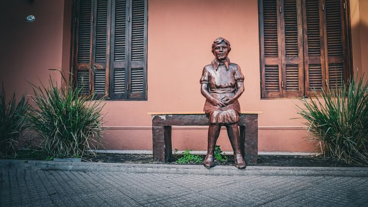La casa de María Elena Walsh se puede visitar en Villa Sarmiento, Morón. Foto: Analía Melnik/MDZ