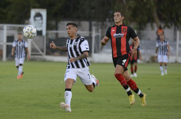 Paso el falso para el Lobo en el debut en el Legrotaglie. Foto: Télam