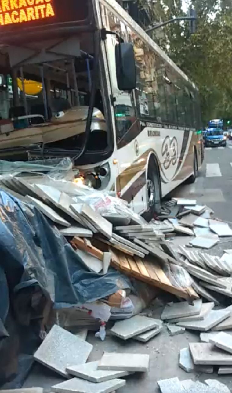 Las imágenes del accidente Foto: Twitter: @alanferraro4