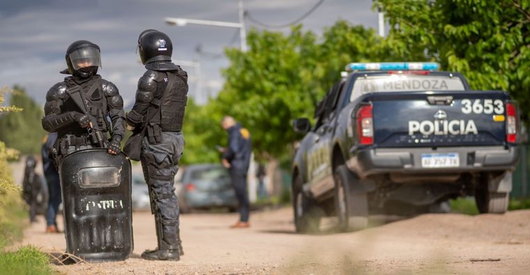 Amplían los casos de uso de armas en policías