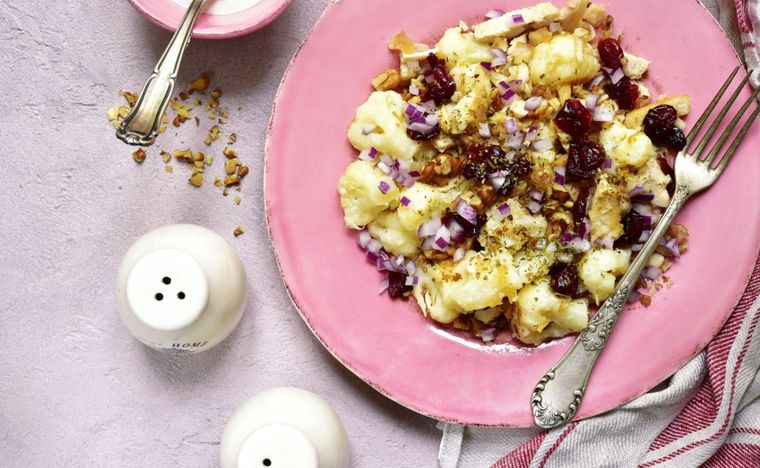 Ensalada de coliflor Una receta simple y deliciosa de ensalada de coliflor para hacer en pocos pasos. Foto: Shutterstock
