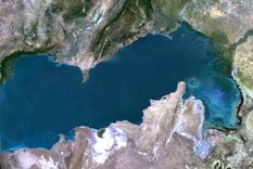 5 cosas que explican la importancia del mar Caspio, el mar interior más grande del mundo (y los 5 países que se repartirán sus riquezas)