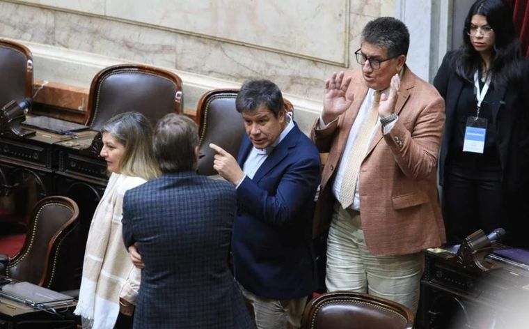 Diputados de la UCR decidieron separarse y crear su propio espacio