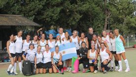 Cada jugadora de la selección de hockey + 50 debe reunir cerca de 5000 dólares para cubrir viaje, estadía e inscripción. Cada jugadora de la selección de hockey + 50 debe reunir cerca de 5000 dólares para cubrir viaje, estadía e inscripción.