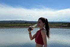 Para Nico Riera y Violeta Urtizberea fue imposible no cautivarse con los paisajes mendocinos Foto: Instagram