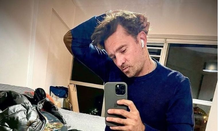 Chano Charpentier comenzó un nuevo romance El cantante estuvo acompañado últimamente por una bella joven