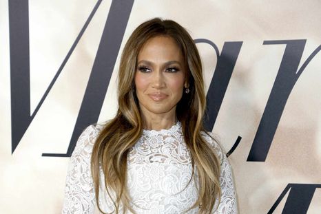 Foto: https://www.brides.com/jennifer-lopez-movie-shotgun-wedding-6747001