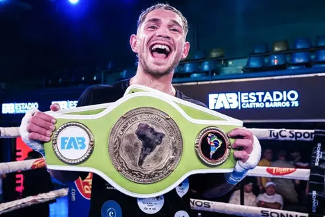 un nocaut tan extrano como decisivo: el mendocino soto retuvo su titulo sudamericano en la fab un nocaut tan extrano como decisivo: el mendocino soto retuvo su titulo sudamericano en la fab