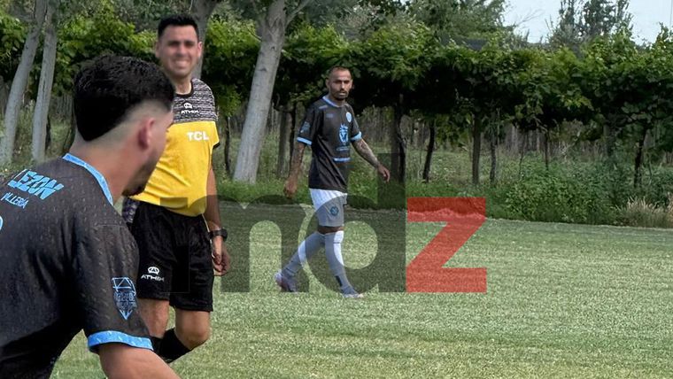 Carvalho jugaba en Nápoles, un equipo amateur de Mendoza.
