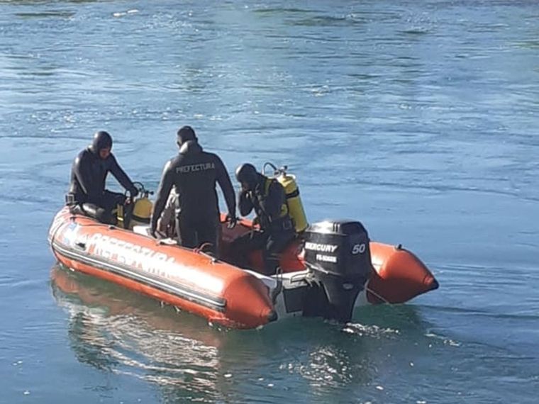 El hombre se embarcó en su nuevo bote y lleva un día desaparecido