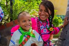 LOS WIXARITARI HABLAN HUICHOL, UNA DE LAS 68 LENGUAS ORIGINARIAS DE MÉXICO. Foto: GETTY IMAGES