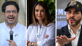 Iván Cepeda (izquierda), el outsider conservador Abelardo de la Espriella (a la derecha) y la uribista Paloma Valencia (en el centro) lideran las encuestas, en este orden.