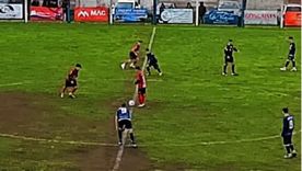 El momento en el que Aitxuri Isasmendi inicia la carrera para su gol récord.&nbsp;