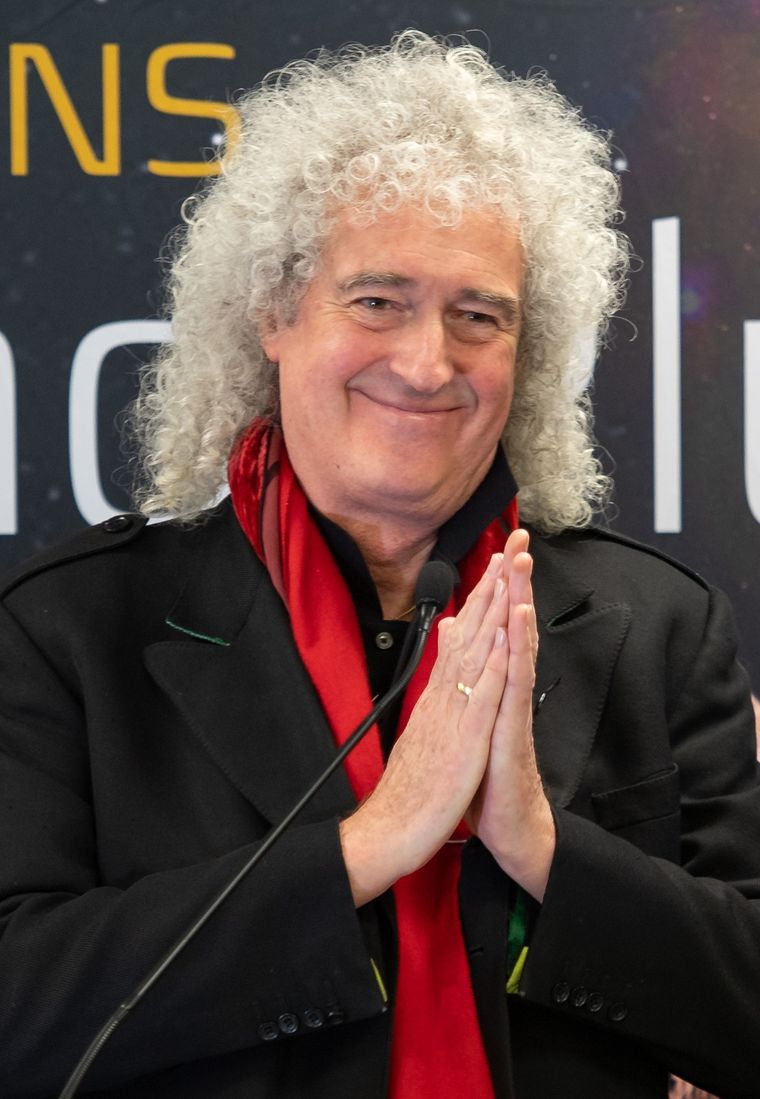Foto: https://es.wikipedia.org/wiki/Archivo:Brian_May_(NHQ201812310024)_(cropped).jpg