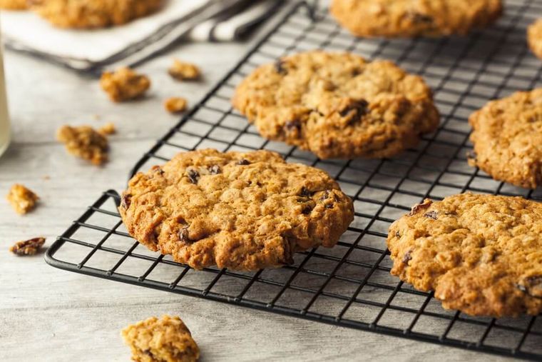 Aprendé a preparar galletas de avena con pasas con esta receta fácil. Aprendé a preparar galletas de avena con pasas con esta receta fácil.