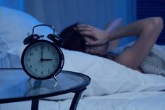 Despertarse a las 3 de la mañana no es normal (Shutterstock).