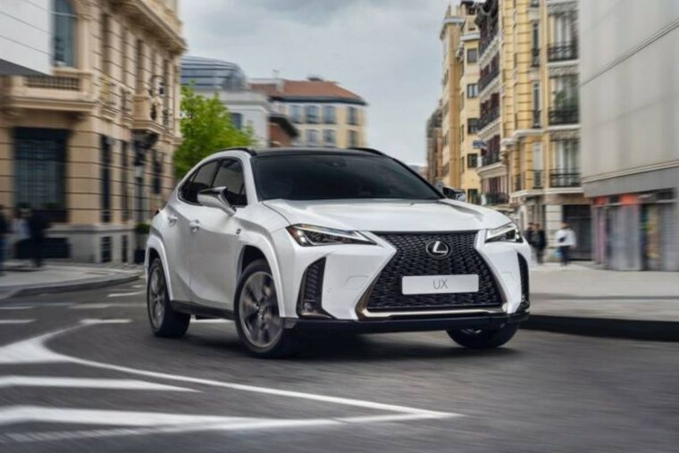 Lexus UX300h 2025