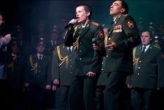 la policia rusa se anota un exito musical inesperado