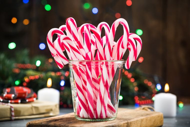 Los bastones de caramelo son uno de los dulces más clásicos de Navidad. Foto: Farmers Almanac