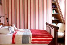 Diseño con rayas de diferentes tamaños. No es necesario que éstas coincidan para que el diseño sea correcto: un diseño con diferentes tipos de rayas también puede logra el efecto de ser cohesivo y uniforme. Foto: Rachel Chudley