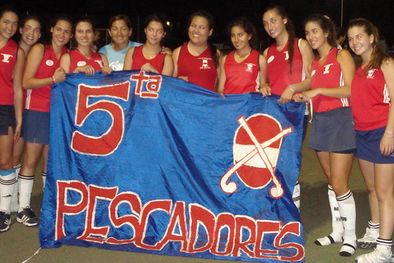 MDZol | El equipo campeón, orgullosas con su trapo.