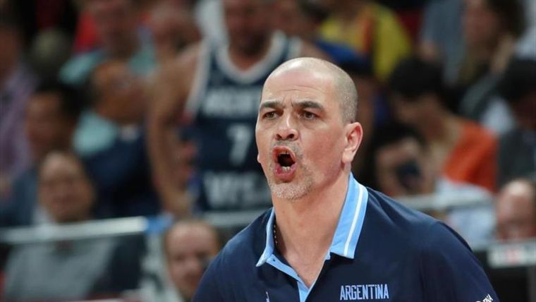 El Oveja se va de la Selección de básquet,