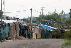 América Latina es una de las regiones más desiguales del planeta, sólo superada por el África Subsahariana, con la que comparte el deterioro de las condiciones habitacionales, sanitarias y educativas que impactan en la pobreza y la desigualdad.